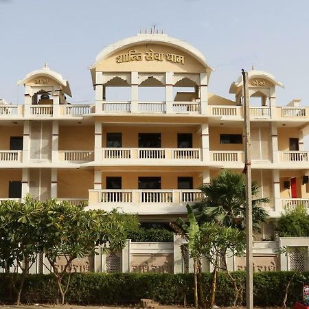Oyo 13564 Near Prem Mandir Hotel Mathura Kültér fotó